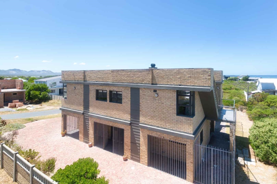 4 Bedroom Property for Sale in Pearly Beach Western Cape